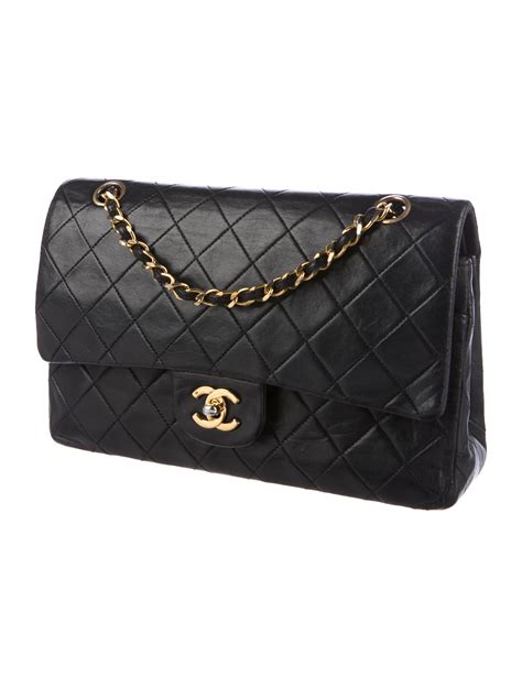 chanel vintage classic flap.